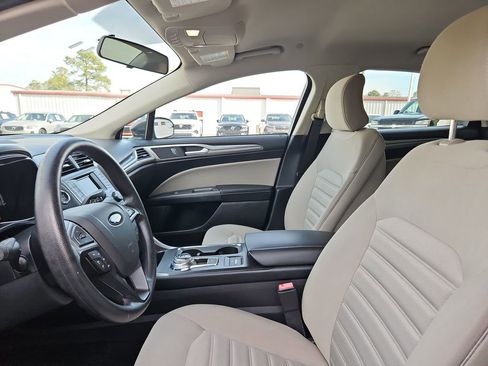 Used 2018 Ford Fusion S image 20