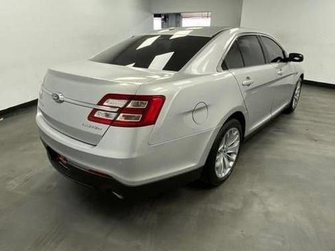 Used 2019 Ford Taurus Limited FWD image 11