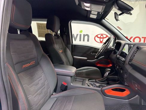 Used 2023 Nissan Frontier PRO-4X w/ Tow Package AWD/4WD image 12