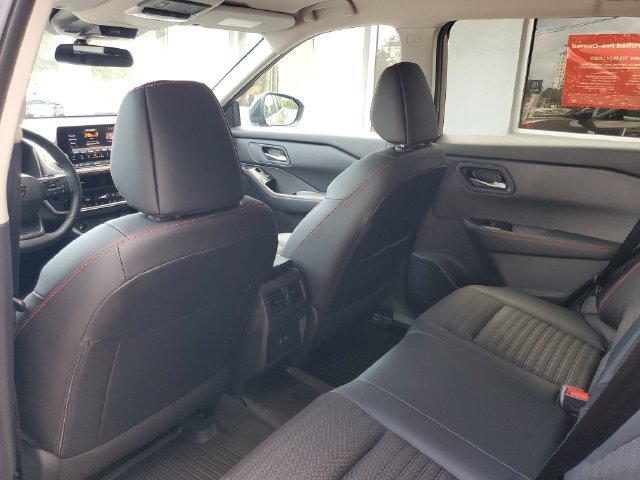 Certified 2026 Nissan Rogue SV AWD/4WD image 31