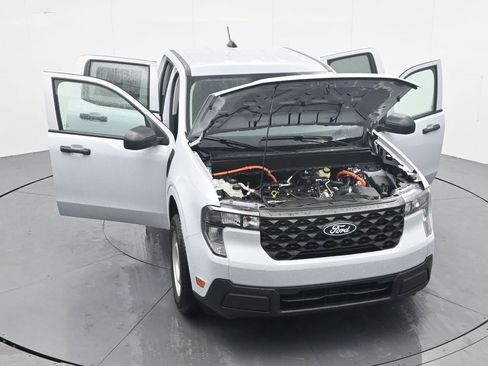 New 2025 Ford Maverick XL w/ Equipment Group 101A image 43