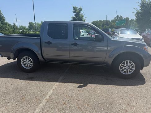 Used 2019 Nissan Frontier SV RWD image 4