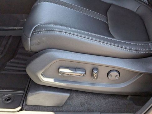 New 2025 Honda Pilot EX-L image 12