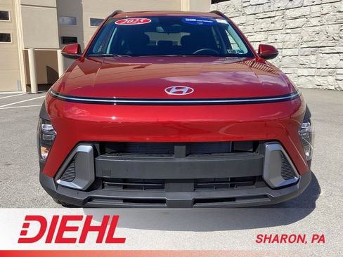 Certified 2025 Hyundai Kona SEL image 2