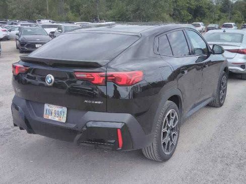 Used 2026 BMW X2 xDrive28i AWD/4WD image 2
