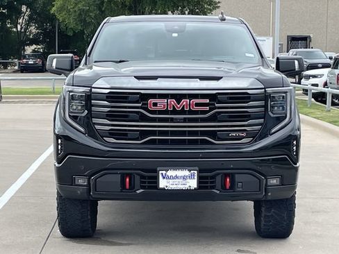 Used 2023 GMC Sierra 1500 AT4 w/ AT4 Premium Package AWD/4WD image 8