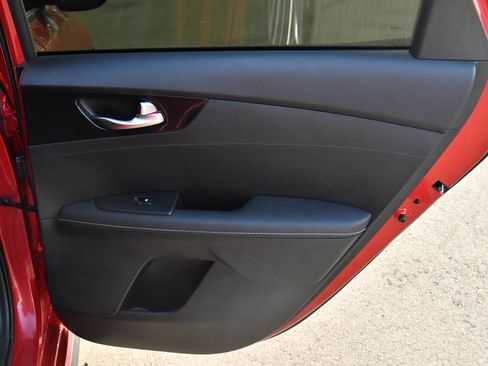 Used 2024 Kia Forte GT-Line image 39