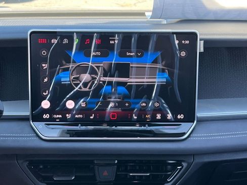 New 2026 Volkswagen Tiguan SE R-Line FWD image 20