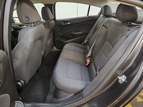 Used 2017 Chevrolet Cruze LT FWD image 16
