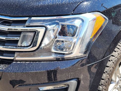 Used 2020 Ford Expedition XLT w/ Equipment Group 202A AWD/4WD image 5