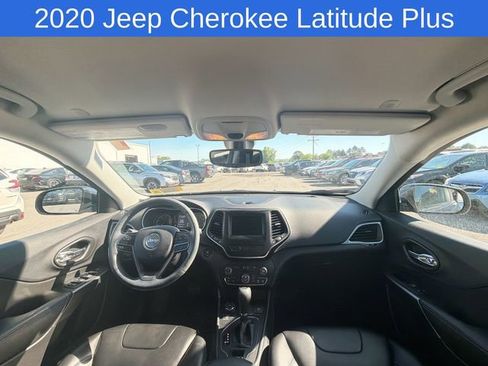 Used 2020 Jeep Cherokee Latitude Plus w/ Comfort/Convenience Group AWD/4WD image 12