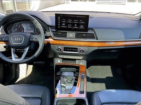 Used 2023 Audi Q5 2.0T Premium w/ Convenience Package AWD/4WD image 15