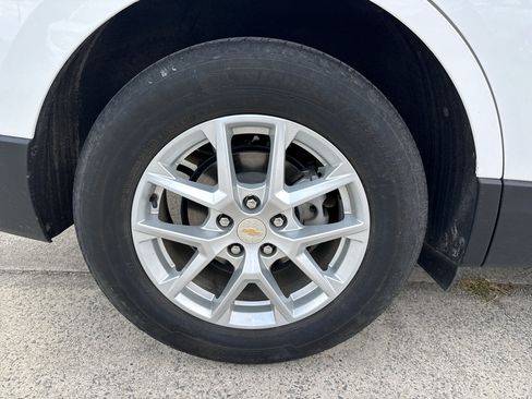 Used 2024 Chevrolet Equinox LS FWD image 9
