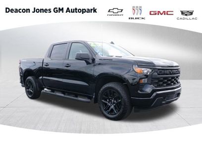 New 2025 Chevrolet Silverado 1500 Custom w/ Turbomax Blackout Package