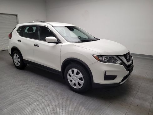 Used 2019 Nissan Rogue S image 11