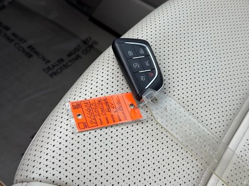 Certified 2025 Cadillac Escalade ESV Sport Platinum image 38