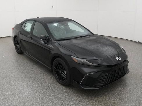 New 2026 Toyota Camry SE image 30
