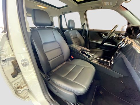 Used 2015 Mercedes-Benz GLK 350 2WD image 17