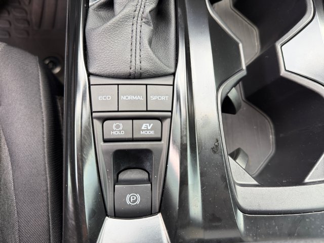 Certified 2025 Toyota Camry LE AWD/4WD image 31