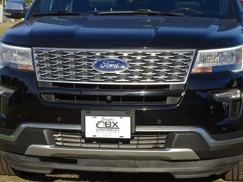 Used 2018 Ford Explorer Platinum image 30