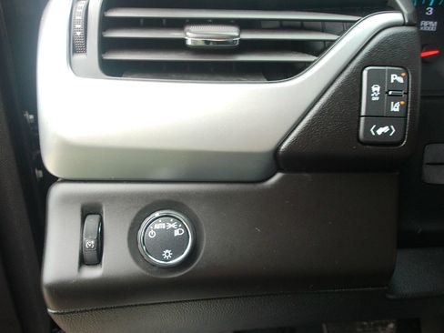 Used 2015 Chevrolet Tahoe LT RWD image 28
