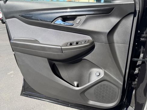New 2026 Chevrolet TrailBlazer LT w/ Convenience Package FWD image 9