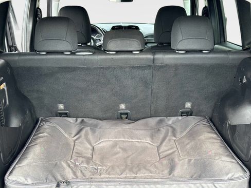 Used 2020 Jeep Renegade Trailhawk w/ Cold Weather Group AWD/4WD image 13