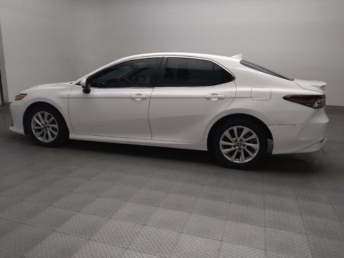 Used 2023 Toyota Camry LE image 3