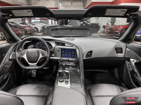 Used 2017 Chevrolet Corvette Stingray Coupe image 12