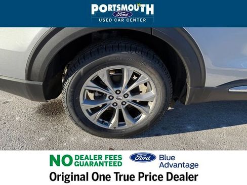 Certified 2022 Ford Explorer XLT w/ Equipment Group 202A image 30