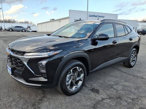 New 2026 Chevrolet Trax LT w/ Driver Confidence Package image 7