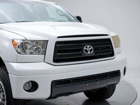 Used 2010 Toyota Tundra 4x4 Double Cab image 4