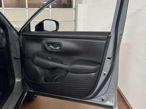 Used 2024 Honda HR-V Sport image 32