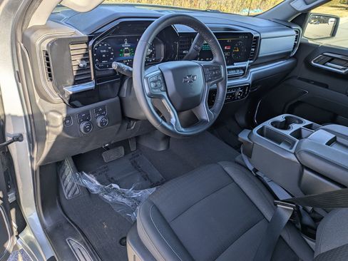 Used 2023 Chevrolet Silverado 1500 RST w/ Protection Package image 9