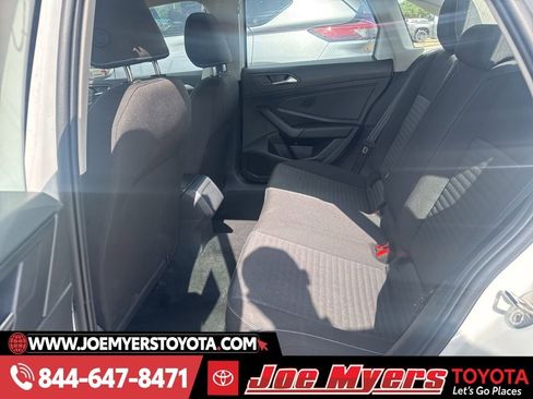 Used 2025 Volkswagen Jetta S image 3