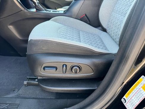 Used 2022 Chevrolet Equinox LS AWD/4WD image 14