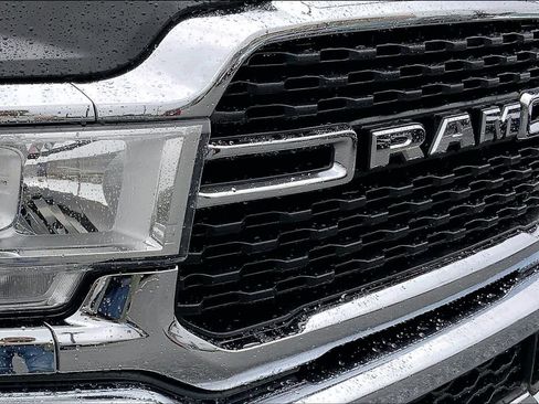 Used 2024 RAM 3500 Big Horn AWD/4WD image 28