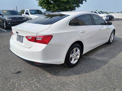 Used 2022 Chevrolet Malibu LS w/ LPO, Convenience Package 1 FWD image 3