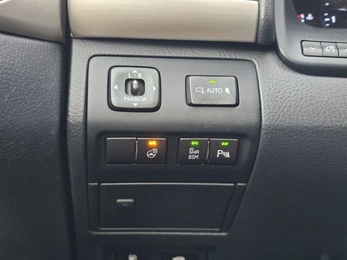 Used 2014 Lexus LS 460 image 18