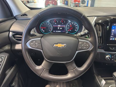 Used 2021 Chevrolet Traverse LT AWD/4WD image 23