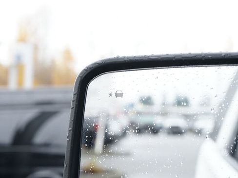 Used 2015 GMC Yukon SLT w/ Open Road Package image 26