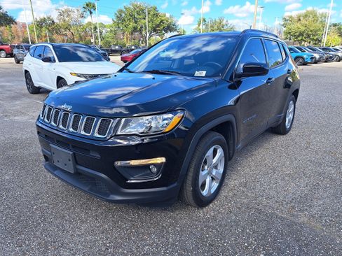 Used 2020 Jeep Compass Latitude w/ Popular Equipment Group image 3