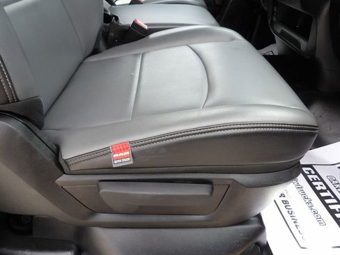 Used 2022 RAM 4500 Tradesman RWD image 31