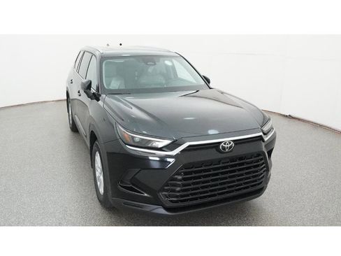 New 2026 Toyota Grand Highlander XLE image 14