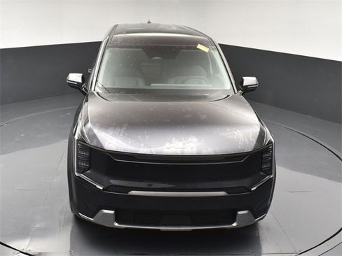 Certified 2026 Kia EV9 Light image 42