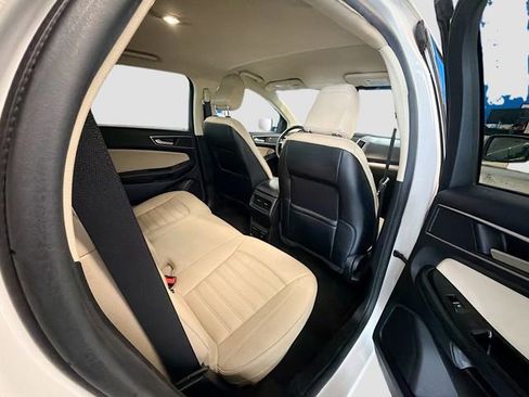 Used 2020 Ford Edge SEL w/ Convenience Package image 27