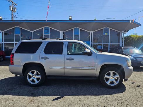 Used 2009 Chevrolet Tahoe LT w/ Luxury Package image 8