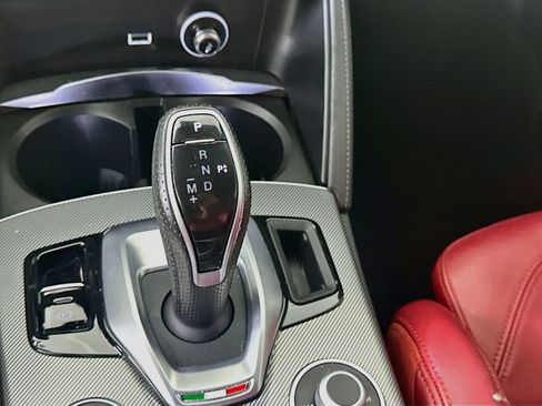Used 2023 Alfa Romeo Stelvio Veloce AWD/4WD image 24