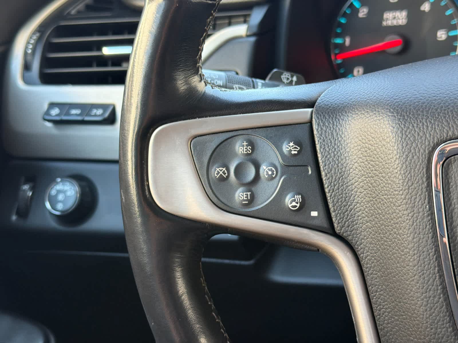 Used 2020 GMC Yukon XL Denali RWD image 54