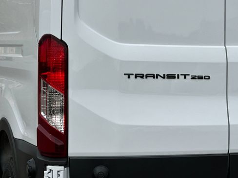 New 2026 Ford Transit 250 148 Medium Roof RWD image 35